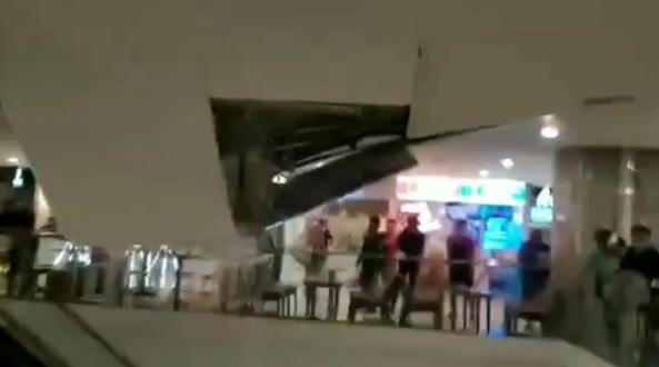 Video: Plafon Mal Malioboro Ambruk, Pengunjung Berhamburan