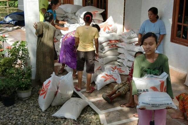 Penyaluran Raskin Kabupaten Lingga di Tiga Kecamatan Mandek