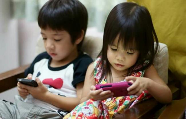 5 Aturan Bisa Diterapkan Saat Anak Main Internet