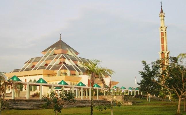 Pahit di Tengah Darurat, Besok Tiada Salat Jumat di Batam 