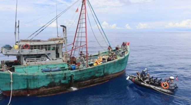 Ganasnya Kapal Ikan Asing di Perairan Natuna