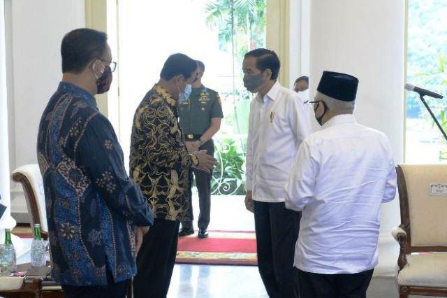 Dialog Serius Presiden Jokowi dengan Isdianto di Istana, Apa yang Dibicarakan?
