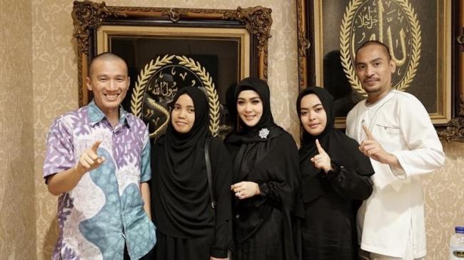 Rindu Syahrini Ingin Bertemu Ustaz Abdul Somad