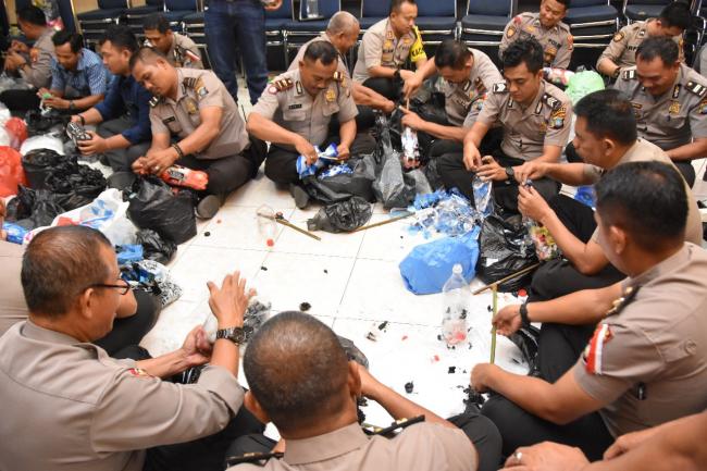 Personel Polres Tanjungpinang Dilatih Kelola Sampah Plastik