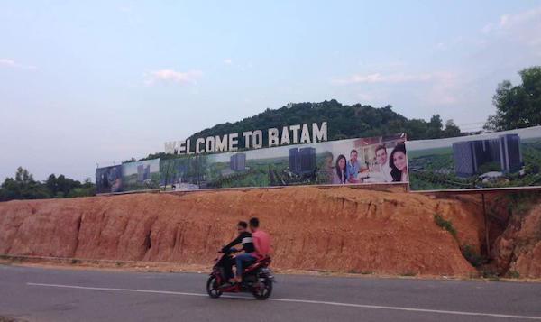 Ikon Welcome to Batam Terancam Apartemen