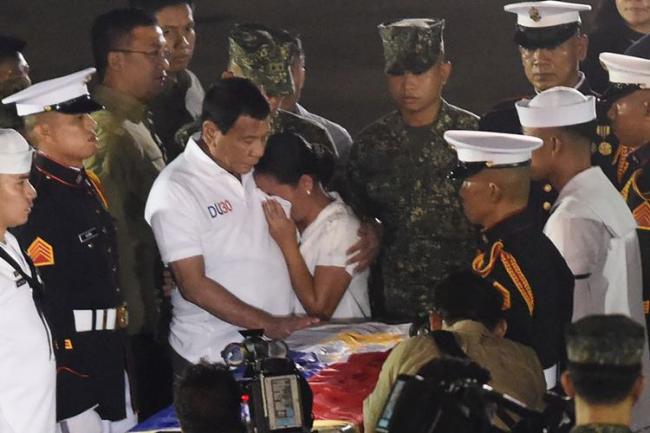 Presiden Duterte Minta Maaf, Terpaksa Hancurkan Kota Marawi