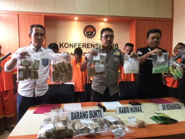 Warga Malaysia Diupah 1000 Ringgit Selundupkan Narkoba ke Indonesia