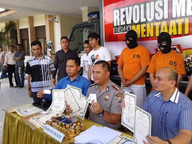 Satu Ijazah Palsu Dipatok Rp 1,5 Juta hingga Rp 5 Juta. Pelaku Posting di FJB dan Info Loker