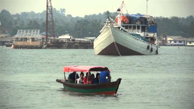 Penambang Boat Dapat Bingkisan dari Pemko Tanjungpinang