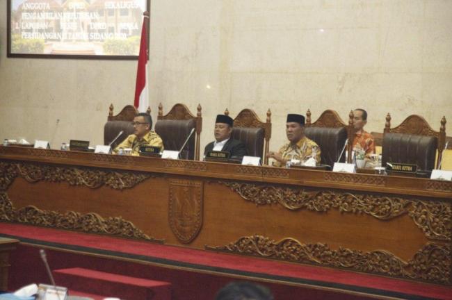 Paripurna Sepi, Ketua Komisi I DPRD Batam Minta Wako Rudi Ganti Kepala OPD