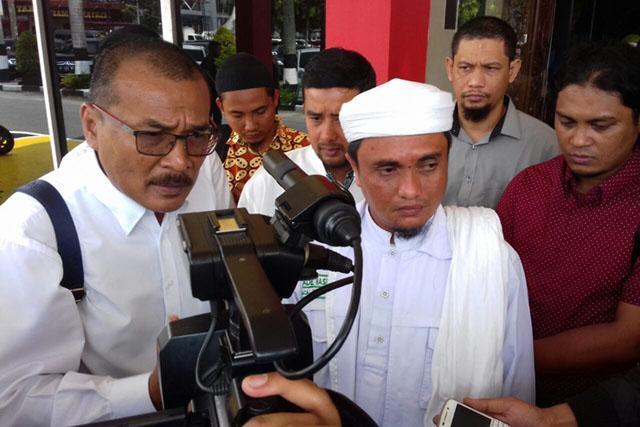 Barisan Umat Islam Riau Laporkan Persekusi Terhadap Ustad Abdul Somad