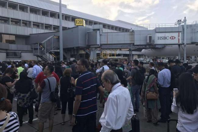 Terminal 2 Bandara Changi Singapura Kebakaran