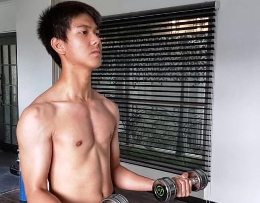 Lebih Berotot, Iqbaal Terlihat Seksi?