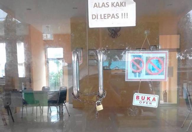 Hari Pertama PNS Masuk Kerja, Warga Keluhkan Kantor Kelurahan Masih Tutup