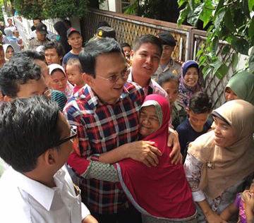 Hasil Survei Elektabilitas Turun, Ahok-Djarot Berpotensi Kalah?
