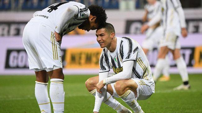 Cristiano Ronaldo Tak Mau Bicara Usai Cetak Hattrick