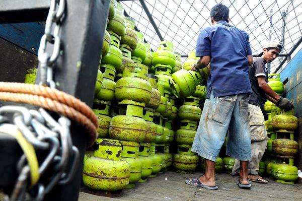 Ini Tanggapan Pelaku Usaha Kecil dan Warga Terkait Pencabutan Subsidi Gas 3 Kilo