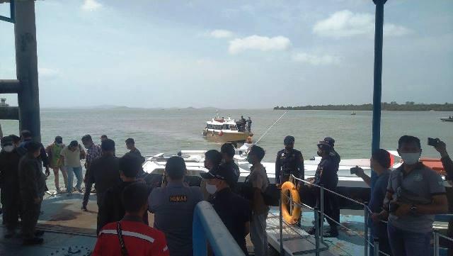 Rombongan Keluarga Haji Permata Tiba di Karimun, Penjagaan Kantor DJBC Diperketat 