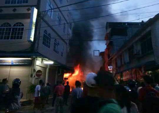 Ruko di Jalan Pos Tanjungpinang Hangus Terbakar