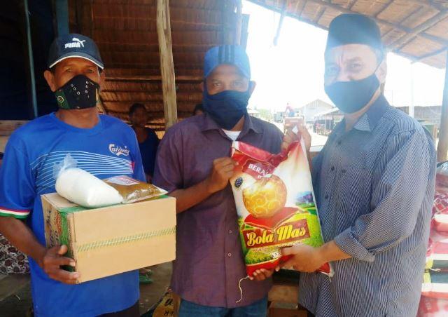 Distribusi Sembako Langsung ke Rumah Warga, Camat Belat: Agar Tak Ada Kerumunan