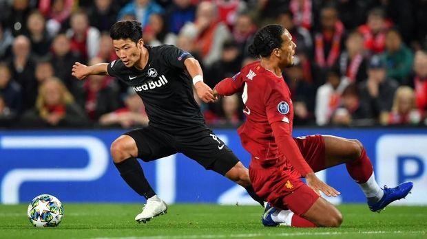 Hwang Hee-Chan Permalukan Van Dijk, Evan Dimas Ikut Populer 