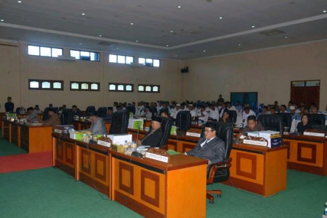 Wajah Baru yang Sukses Rebut Kursi DPRD Lingga dan 7 Petahana Gagal 