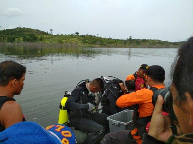 Enam Penyelam Dikerahkan, Komandan SAR: Dasar Danau Banyak Ranting
