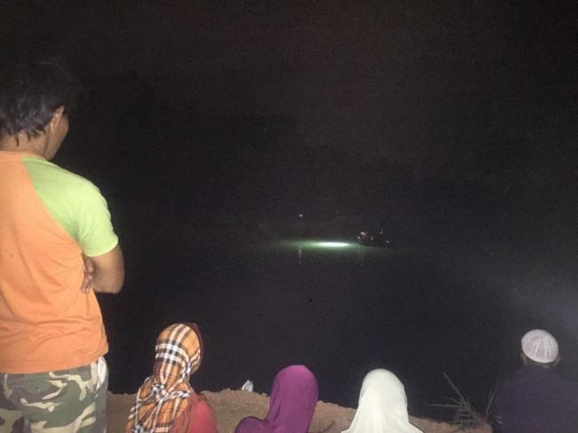 [BREAKING NEWS] Dua Pelajar SMP Tenggelam di Nongsa, Tim SAR Lakukan Pencarian Hingga Malam