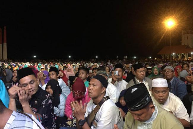 Ustaz Abdul Somad di Karimun, Bupati: Baru Kali Ini Coastal Area Penuh