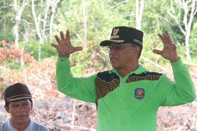 Kades Malas Ngantor, Awe: Laporkan!