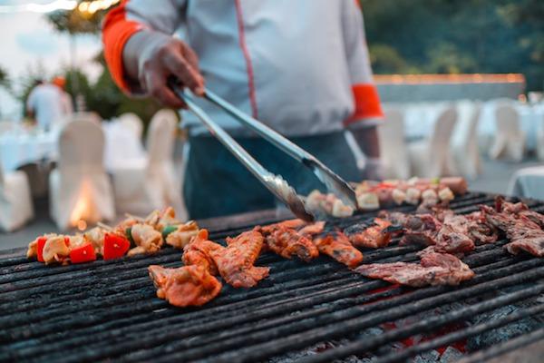 HUT Australia, Harris Resort Barelang Beri Kejutan ke Pengunjung dengan Barbeque