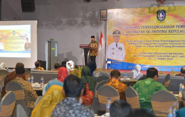 Isdianto Minta Camat se-Kepri Profesional Dalam Bekerja