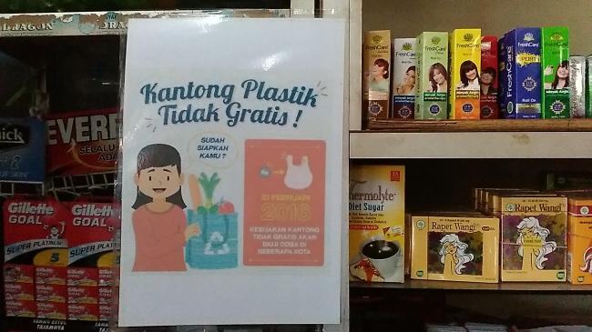 Belanja, Warga Diminta Bawa Kantong Belanjaan dari Rumah