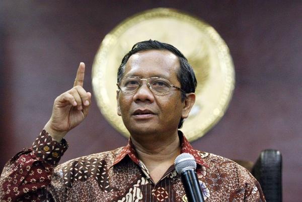 Mahfud Md: RI Butuh Jutaan APD untuk Tangani Corona