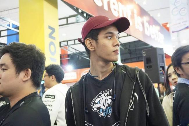 Cerita Atlet eSports Dunia asal Batam, Oura Kini Ingin Bisnis Lapangan Futsal