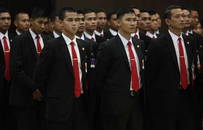 Dua Anggota Pasukan Pengamanan Presiden Ditusuk Orang Tak Dikenal