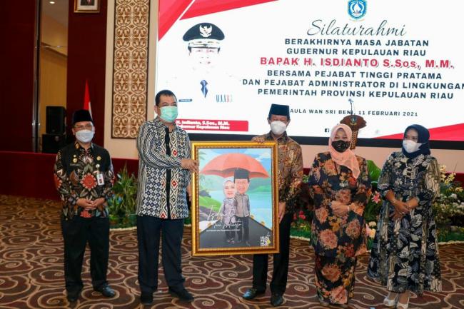 Isdianto Pamit, Masa Jabatan Gubernur Kepri Berakhir Pas di Hari Imlek