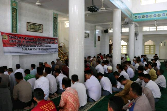 Begini Cara Polres Lingga Bersedekah untuk Korban Gempa dan Tsunami