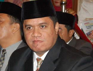 Bupati Inhu Yopi Arianto Tampar Wartawan di Depan Kantor PWI