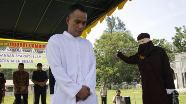 Pertama Kali Terjadi, Pelaku Pelecehan Anak Dicambuk 120 Kali