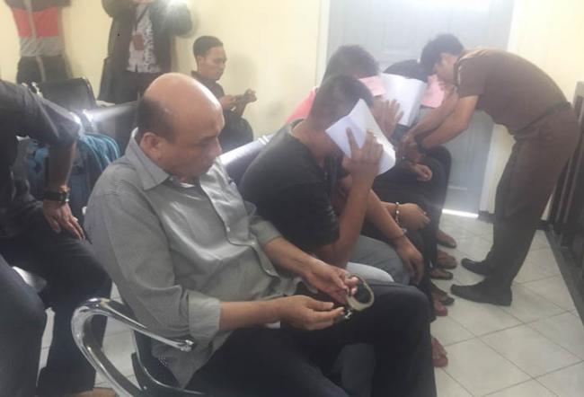 Sidang Perdana, Dasta Analis Cs Dapat Perlakuan Khusus 