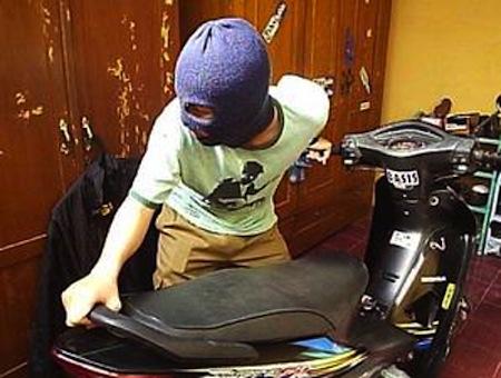 Mau Berangkat Kerja, Motor Malah Disikat Maling