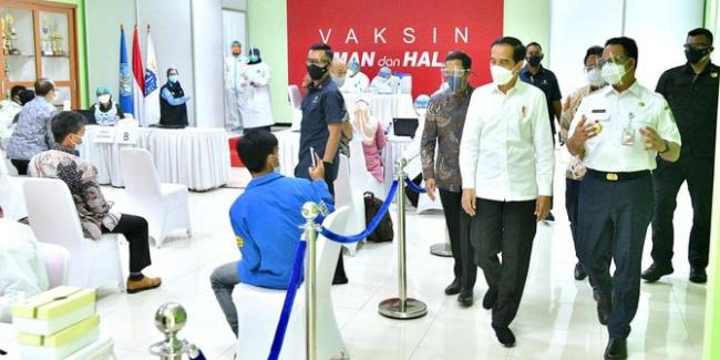 Mendikbud Prioritaskan Vaksinasi Guru PAUD dan SD