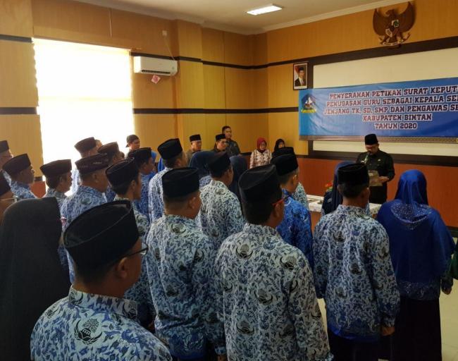 Usai Uji Kelayakan, Disdik Bintan Lantik 38 Kepsek dan Pengawas 