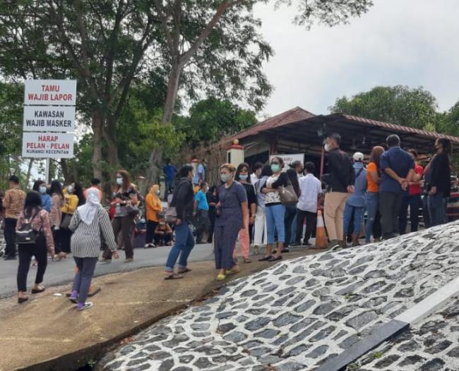 Vaksinasi Gratis di Polda Kepri Diserbu Warga Batam