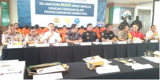 Pesan 50 Kg Bahan Baku Ekstasi dari Malaysia, Satria Baja Hitam ditangkap