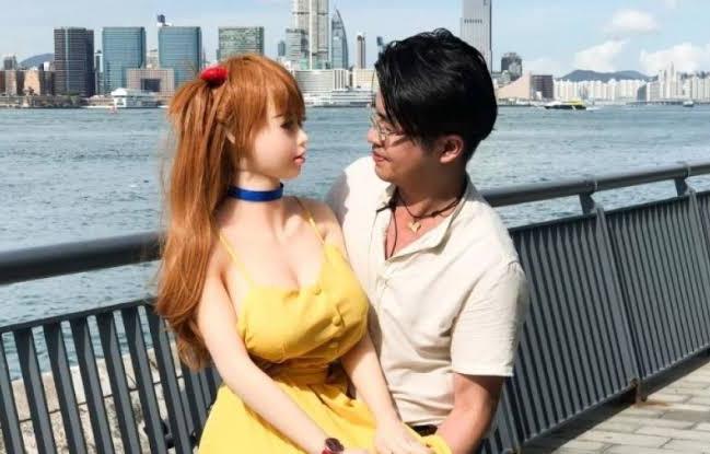 Terlanjur Cinta, Pria Asal Hong Kong Berencana Nikahi Boneka Seks