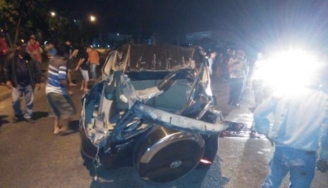Pengemudi Mobil Tewas Tabrak Tiang Listrik di Simpang Karambia Cafe