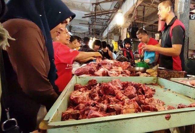 Berkah Natal, Omset Pedagang Daging di Batam Naik Dua Kali Lipat