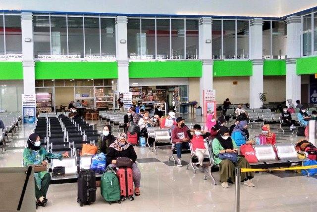 Hari Kedua Puasa, Pelabuhan Sri Bintan Pura Tanjungpinang Sepi Penumpang